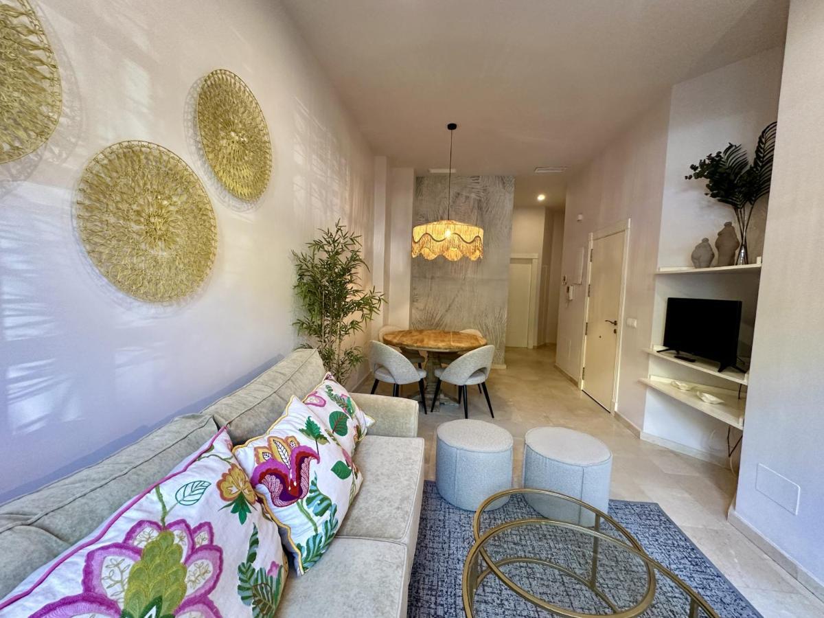 Urbe10 Pries Suite Malaga Luaran gambar