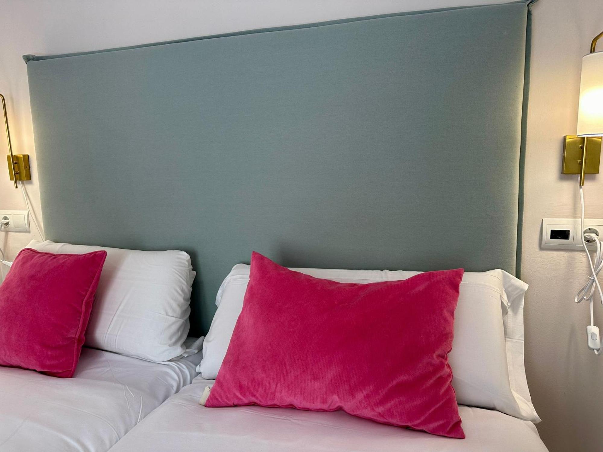 Urbe10 Pries Suite Malaga Luaran gambar