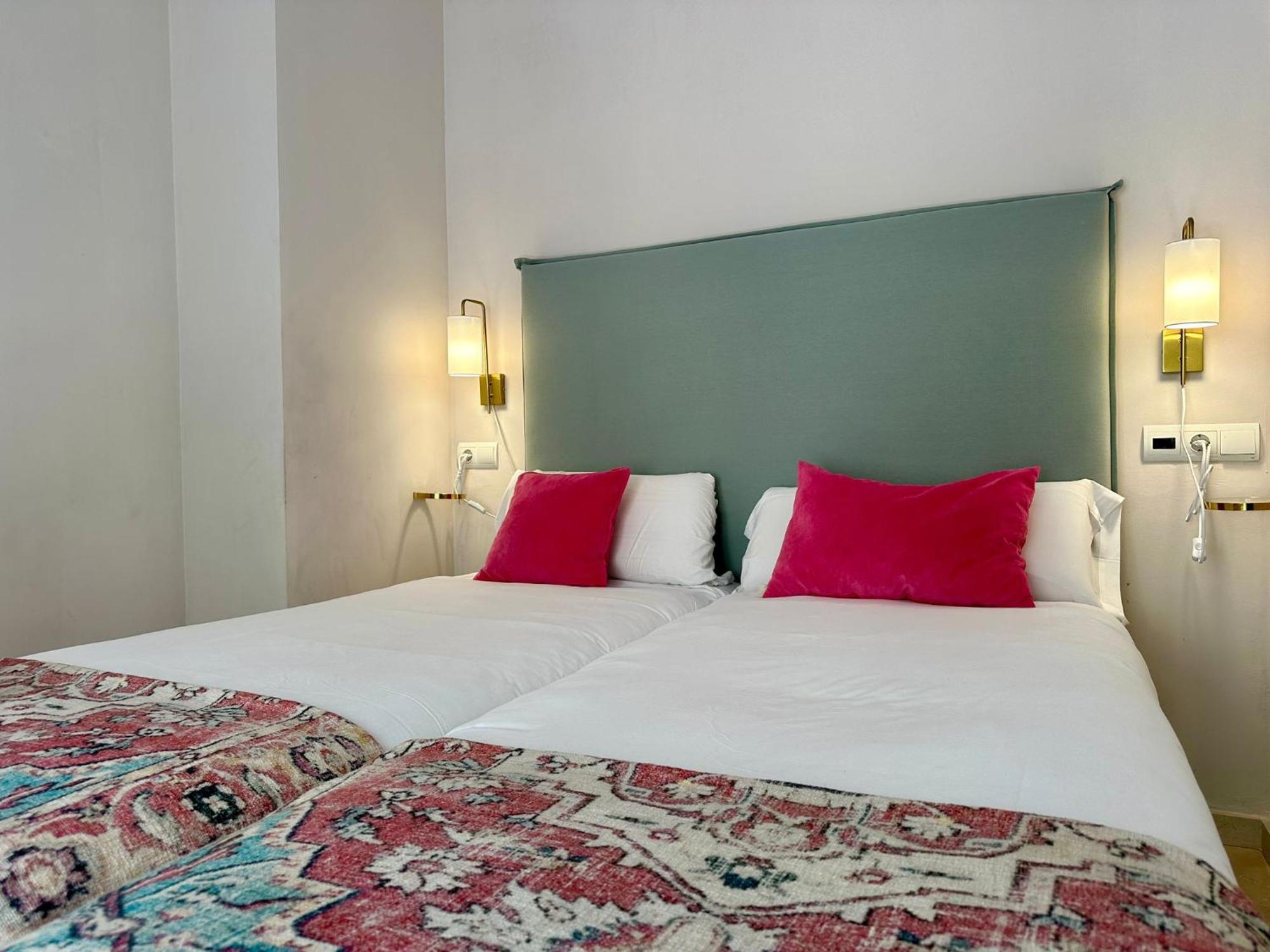 Urbe10 Pries Suite Malaga Luaran gambar