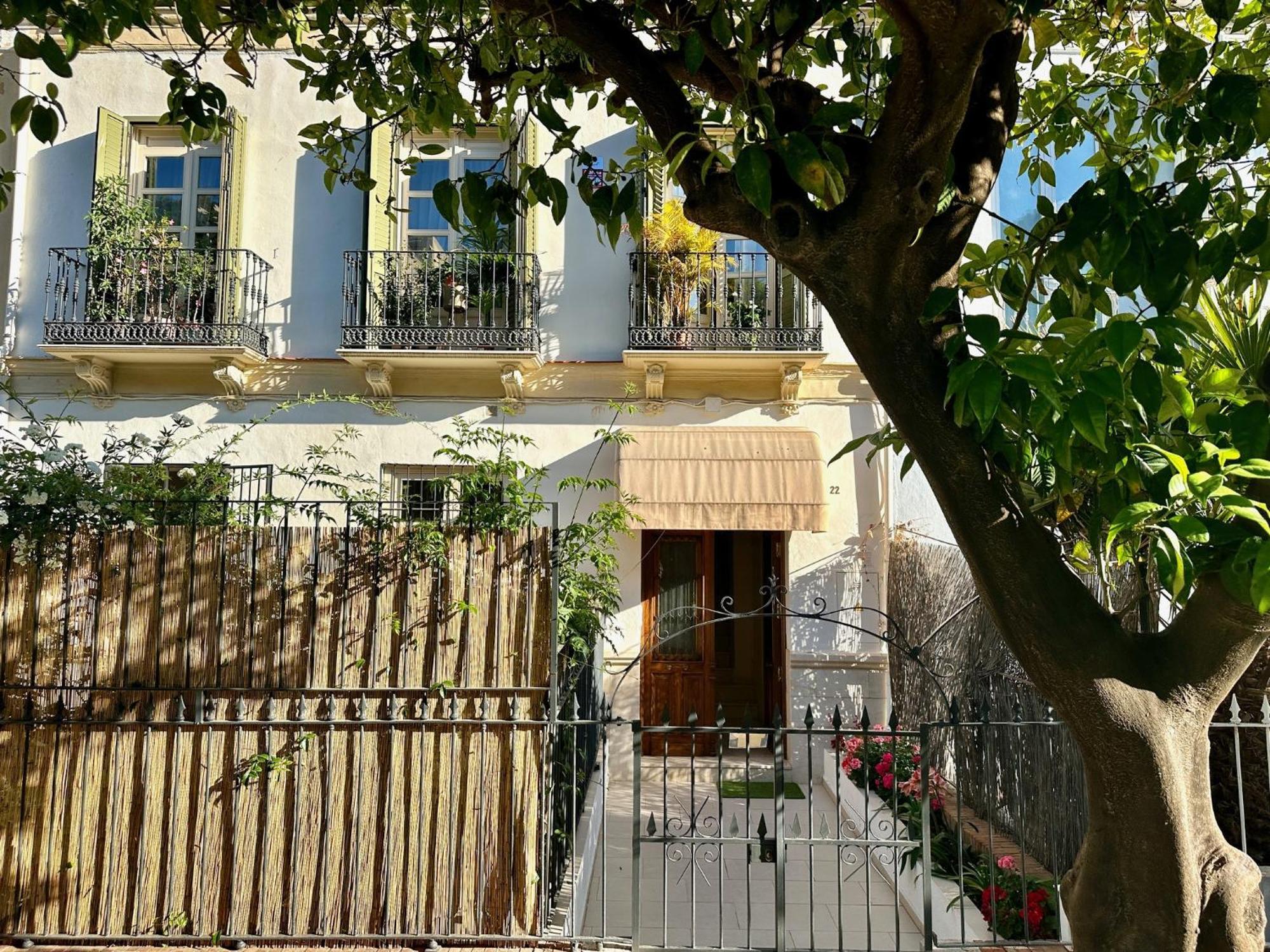 Urbe10 Pries Suite Malaga Luaran gambar